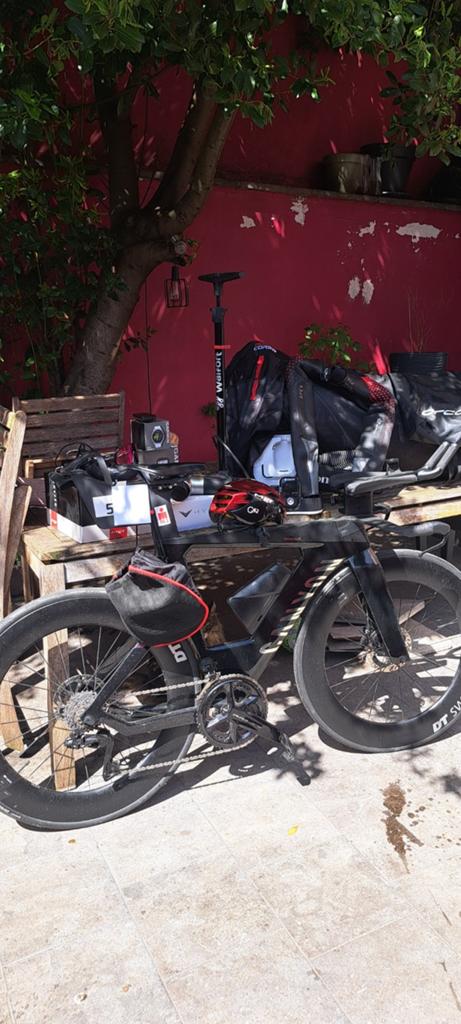 Materiel divers de competition Triathlon Ironman., Enlèvement