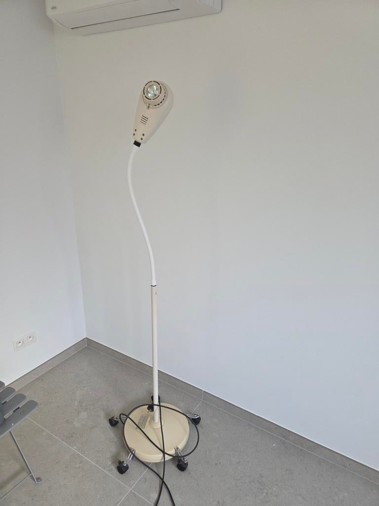 Medisch onderzoekslamp Welch Allyn, Enlèvement
