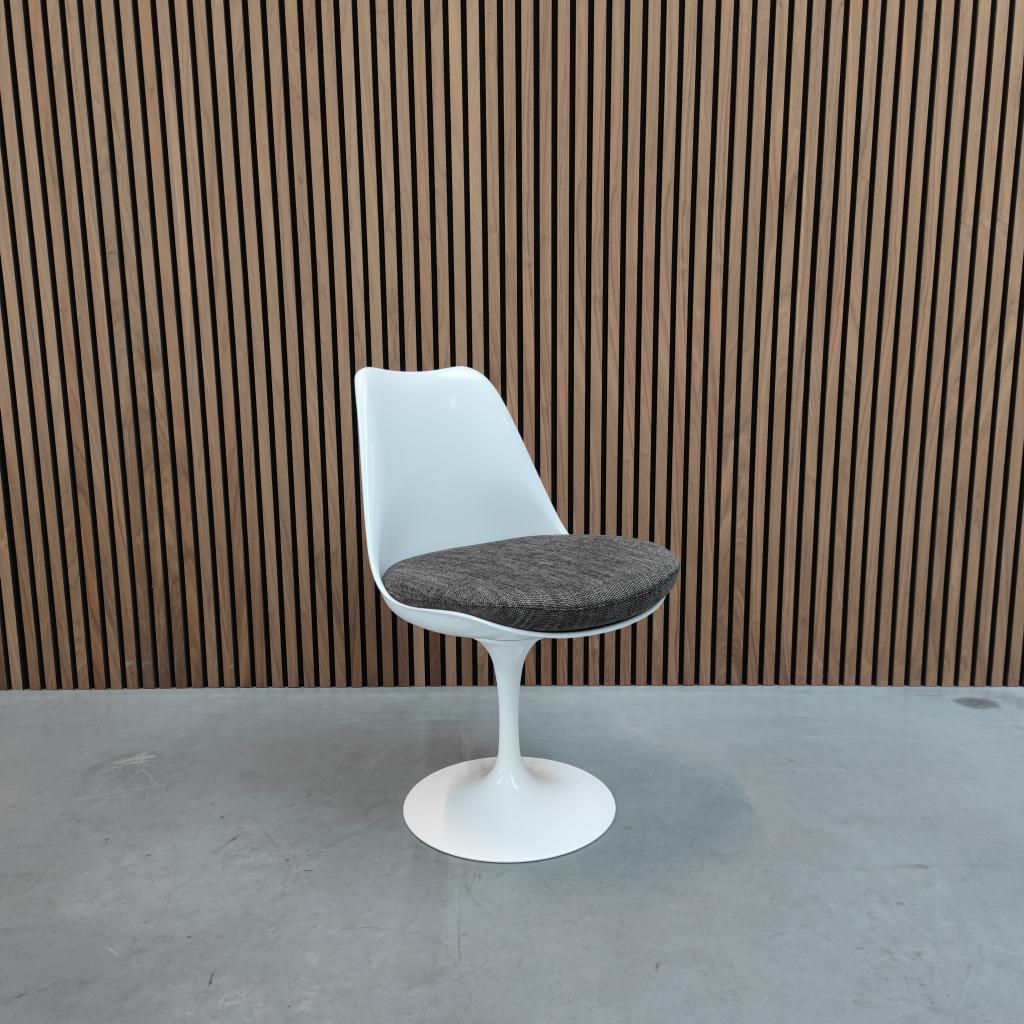 Knoll Saarinen Tulip chair, Ophalen of Verzenden