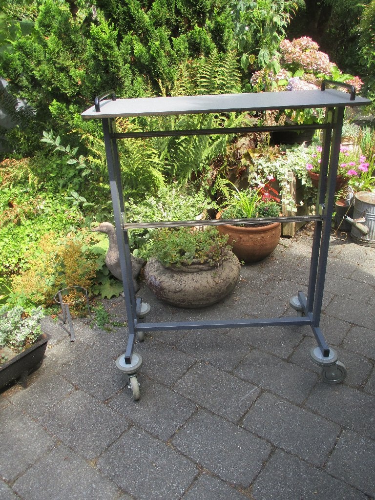 Rollend klasseermeubel , sta-tafel, Ophalen, Zo goed als nieuw