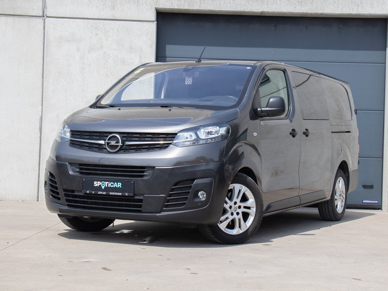 Opel Vivaro DC 5 ZIT 2.0 AUTOMAAT 122PK CAMERA|NAVI|TREKHAAK, Autos, Camionnettes & Utilitaires, Argent ou Gris, Achat, Euro 6