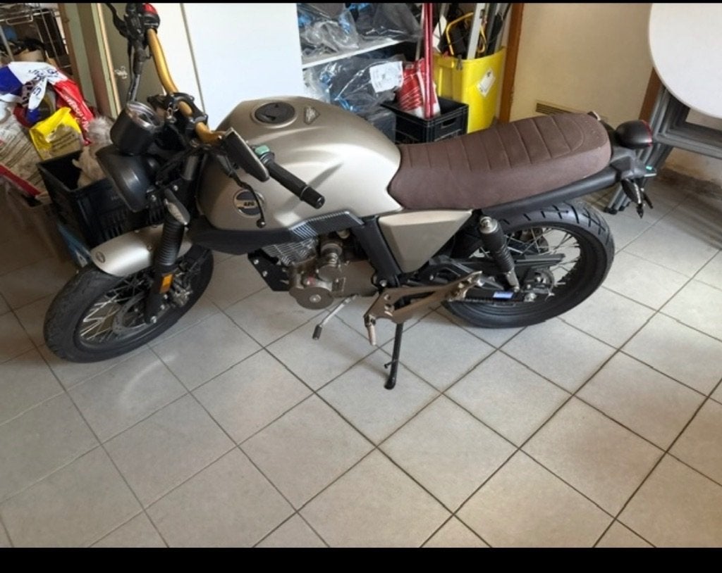MOTOR 125 cc TOP CONDITIE café racer, Ophalen, Gebruikt