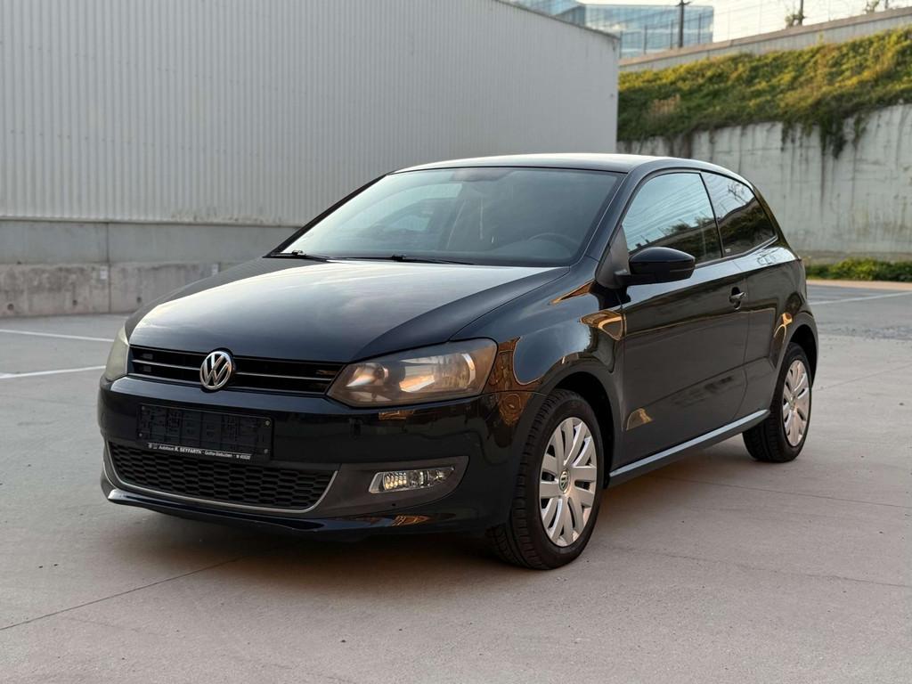 Volkswagen Polo 1.2 BENZINE • CARPLAY • ALCANTARA • GA, Auto's, Euro 5, Gebruikt, Zwart, Zwart