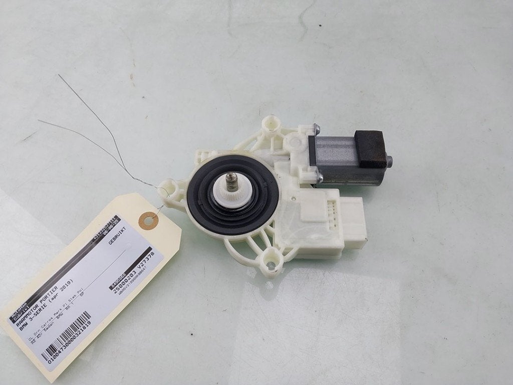 MOTEUR LEVE VITRE ELECTRIQUE BMW 3 serie (G20), Utilisé, BMW, Petuelring 130
80809  München, DE, Bayerische Motoren Werke AG