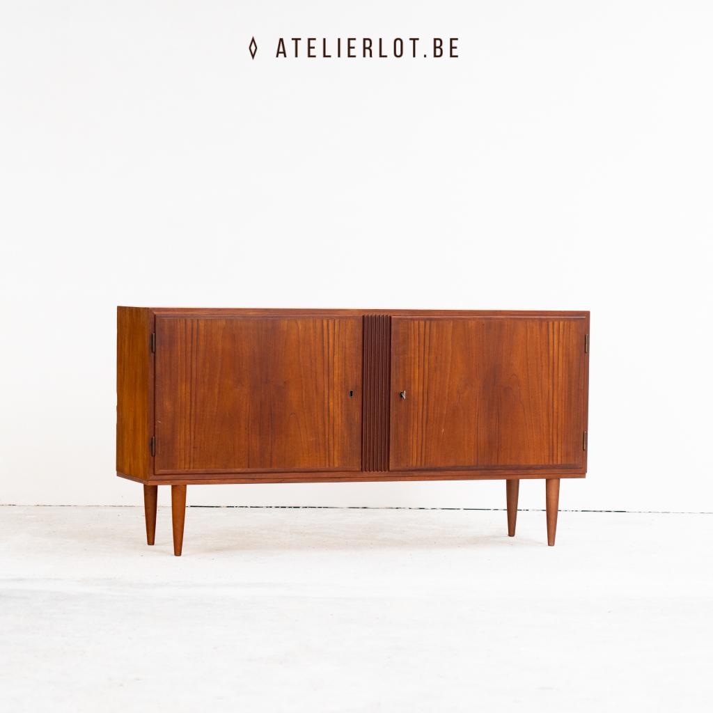 Vintage lowboard / tv-kastje / platenkast, Huis en Inrichting, Kasten |Televisiemeubels, Gebruikt, Minder dan 100 cm, 100 tot 150 cm