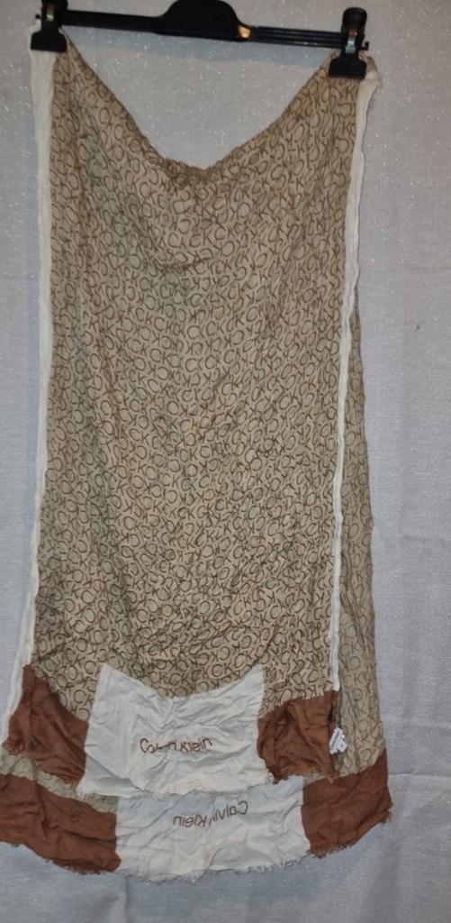 Foulard / Écharpe Calvin Klein – Motif Logoté CK, Envoi, Beige