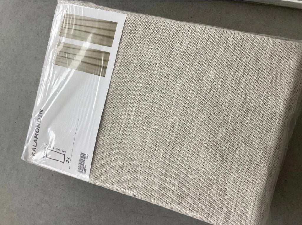 Verduisterende gordijnen (nog in verpakking), Ophalen, 300 cm, Beige, Verduisterend