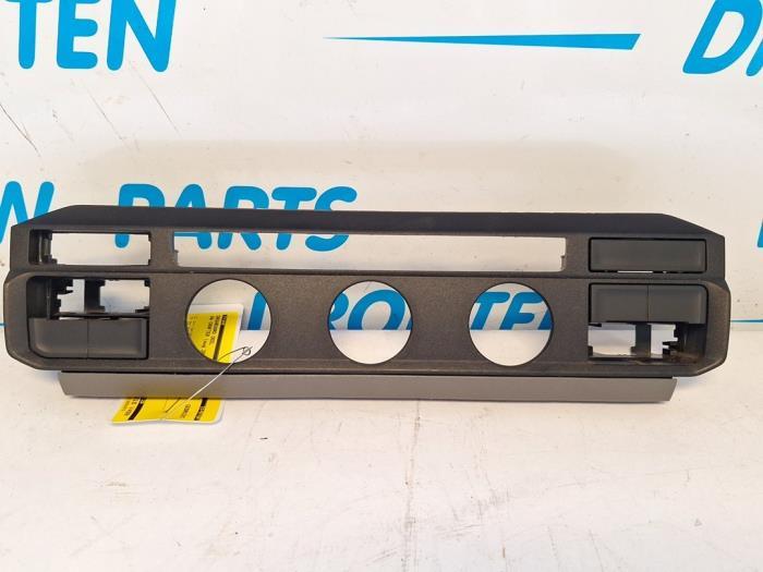 Elément tableau de bord d'un Volkswagen Crafter, Volkswagen, -, 3 mois de garantie, Utilisé