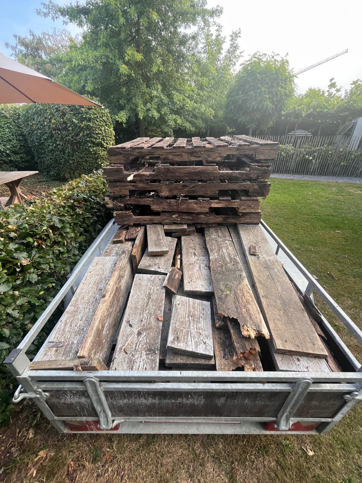 Gratis - steigerhout en paletten, Tuin en Terras, Brandhout, Minder dan 3 m³, Ophalen, Overige houtsoorten, Blokken