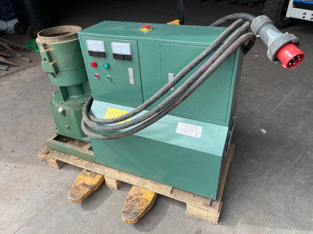 Pellet machine, Doe-het-zelf en Bouw, Ophalen, Gebruikt