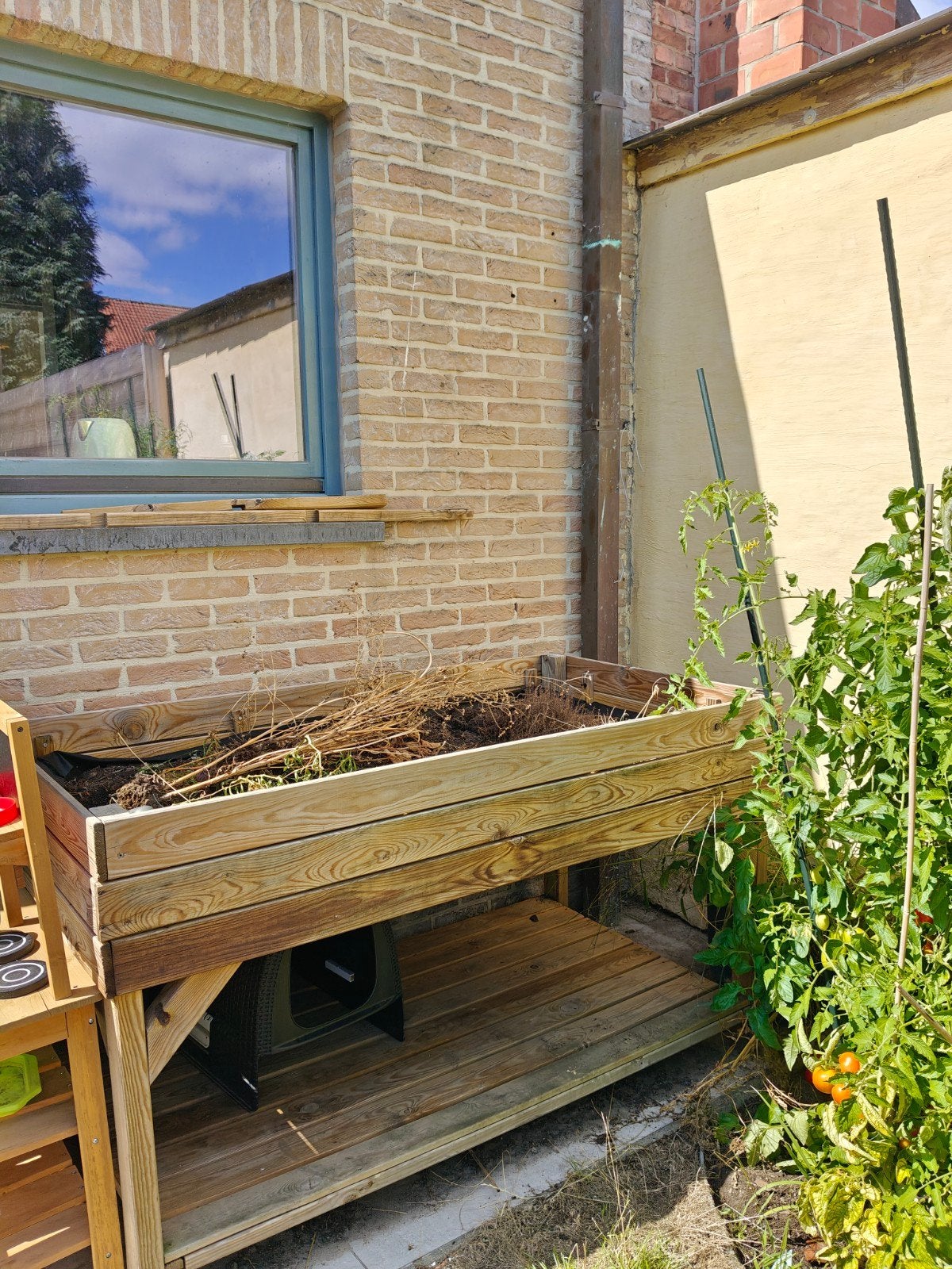 Moestuinbak, Ophalen, Tuin