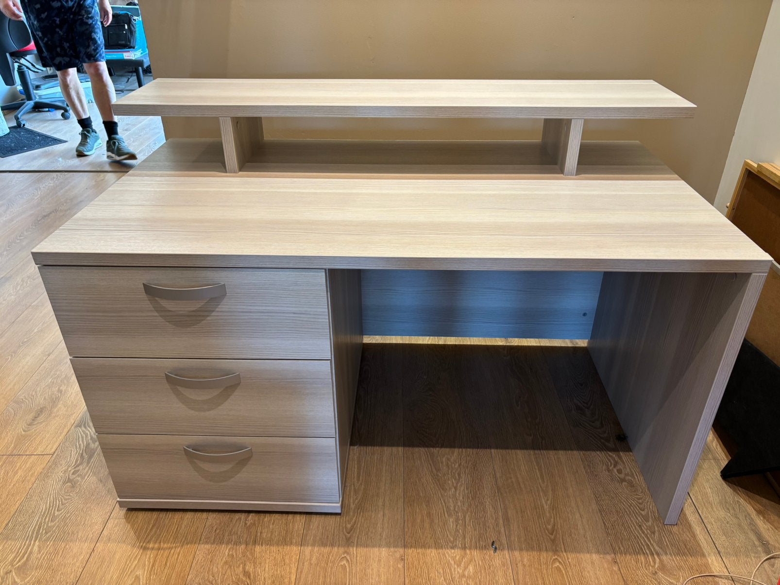 Bureau in perfecte staat, Enlèvement, Comme neuf