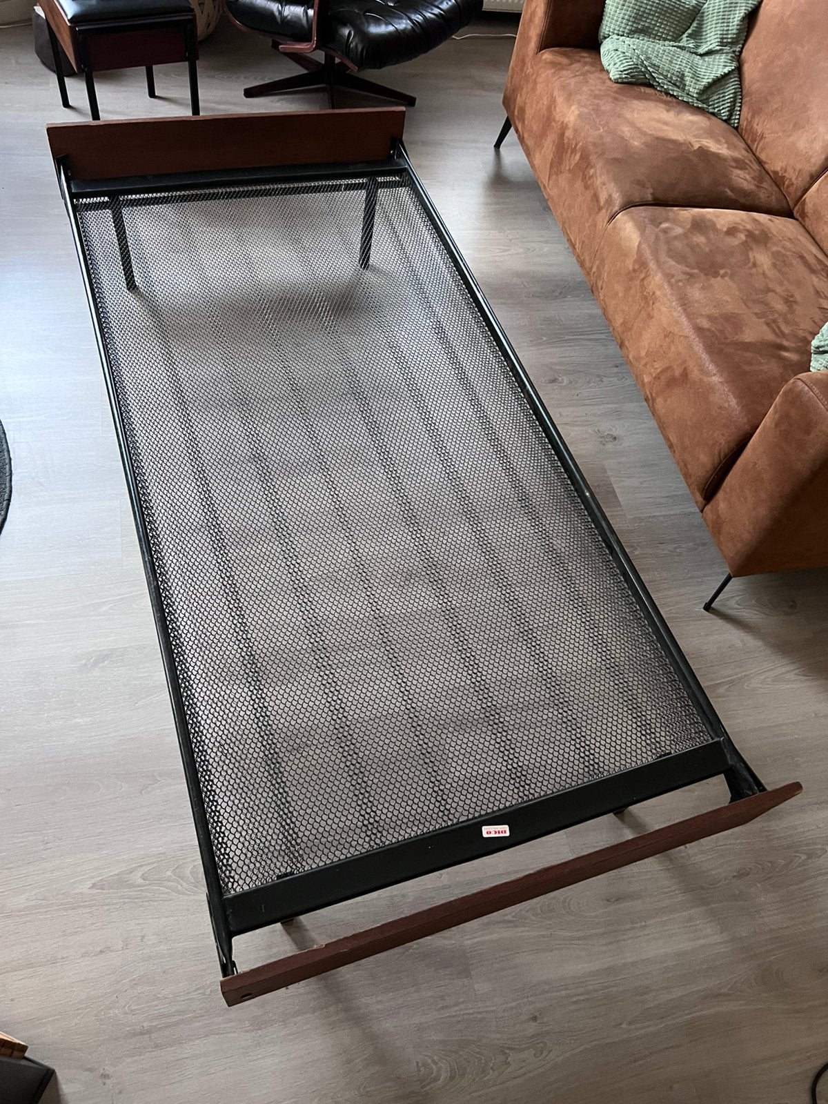 Massief vintage logeerbed - hout / staal - easy mount, Ophalen, Gebruikt, Eenpersoons, Zwart
