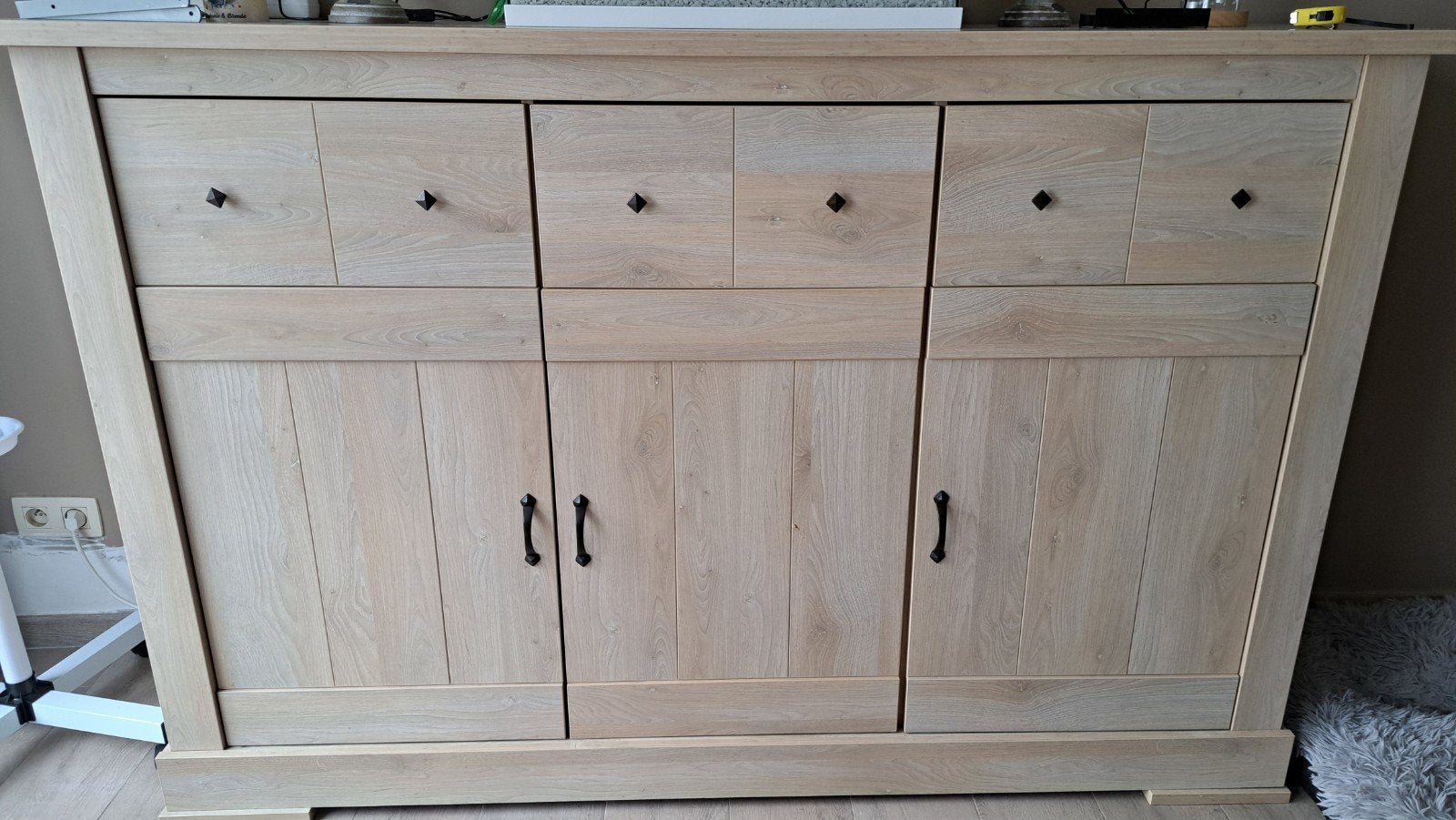 Dressoir, vitrinekast, tv kast en salontafel, Ophalen