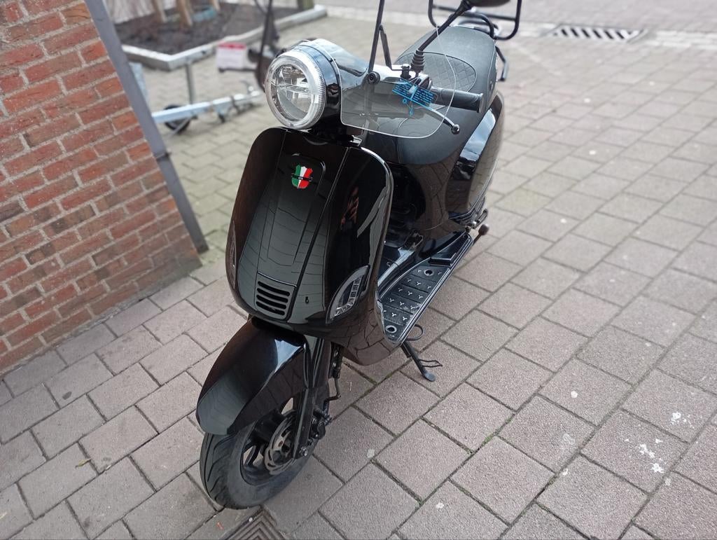 Gts Toscana dynamiek, Zo goed als nieuw, Benzine, Ophalen, Overige merken