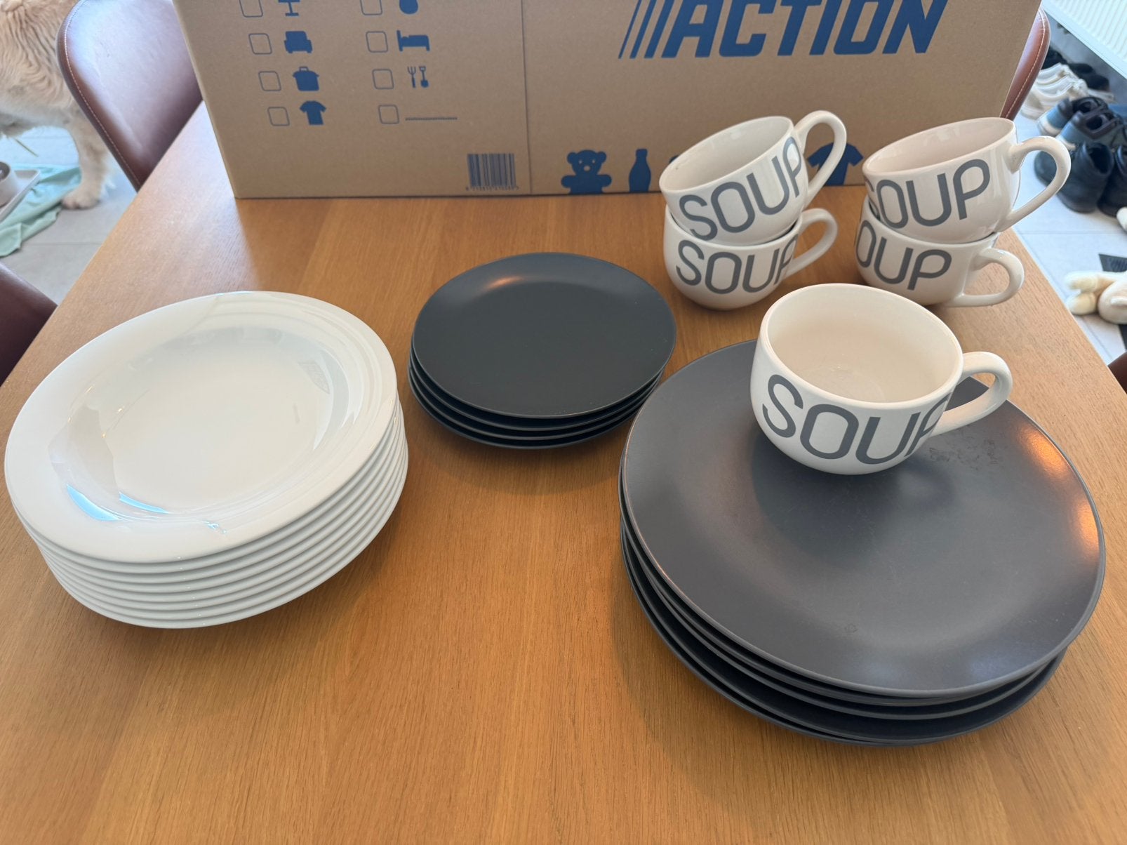 Set keukenservies, Ophalen