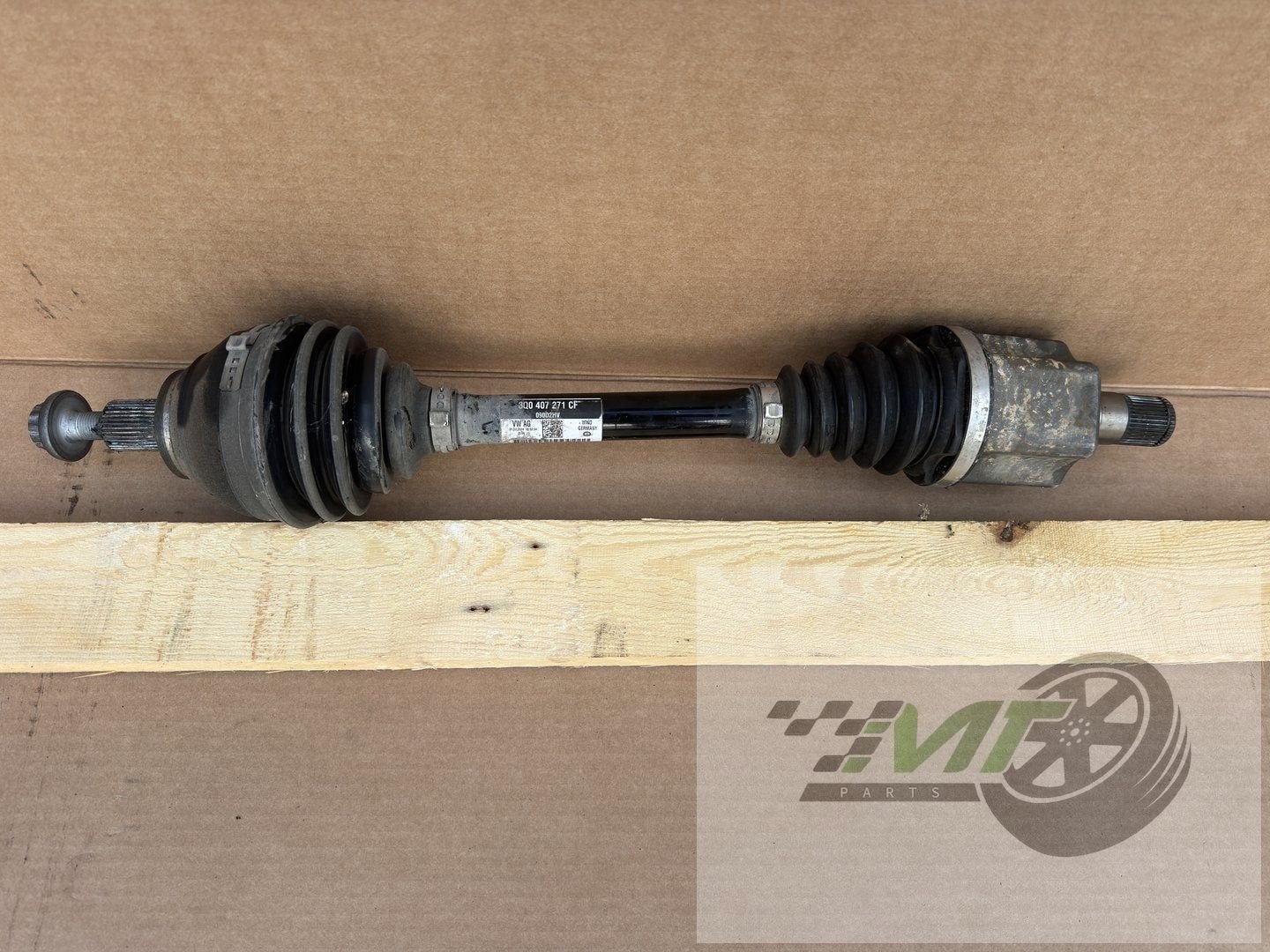 VW, Audi, CUPRA, SEAT, SKODA – Arbre de transmission GAUCHE, -, Origine de la pièce connue, Utilisé, Audi