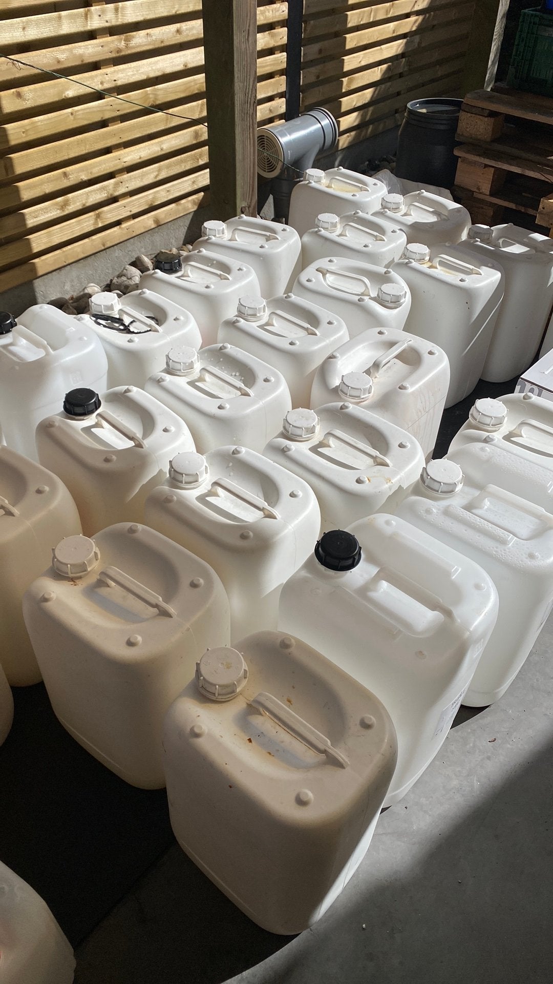 Lege bidons 25 l, Tuin en Terras, Ophalen, Zo goed als nieuw