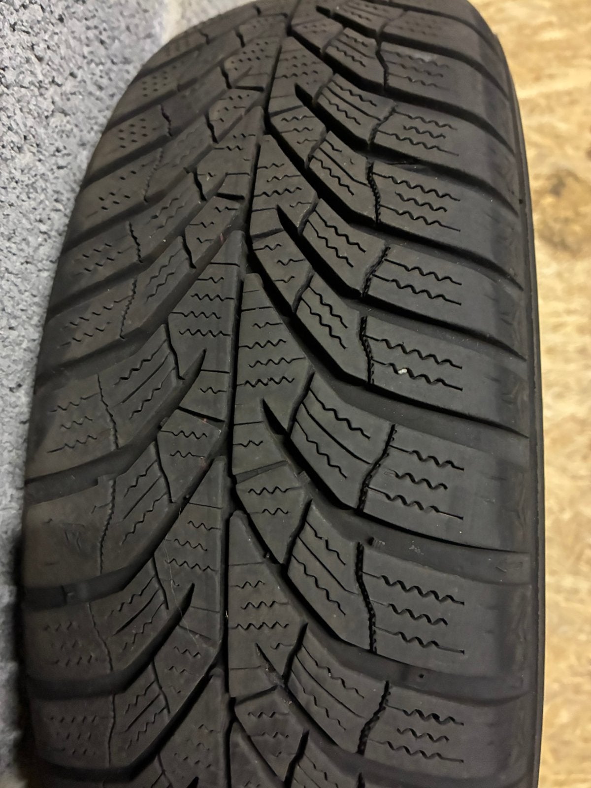 4 pneus hiver, Autos : Pièces & Accessoires, Pneus & Jantes, Enlèvement, Pneus hiver, Pneu(s)