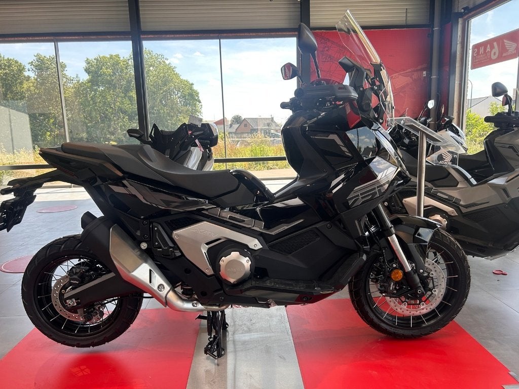 Honda X-ADV 750 neuf, Motoren, 750 cc, Nieuw, Bedrijf, Meer dan 35 kW