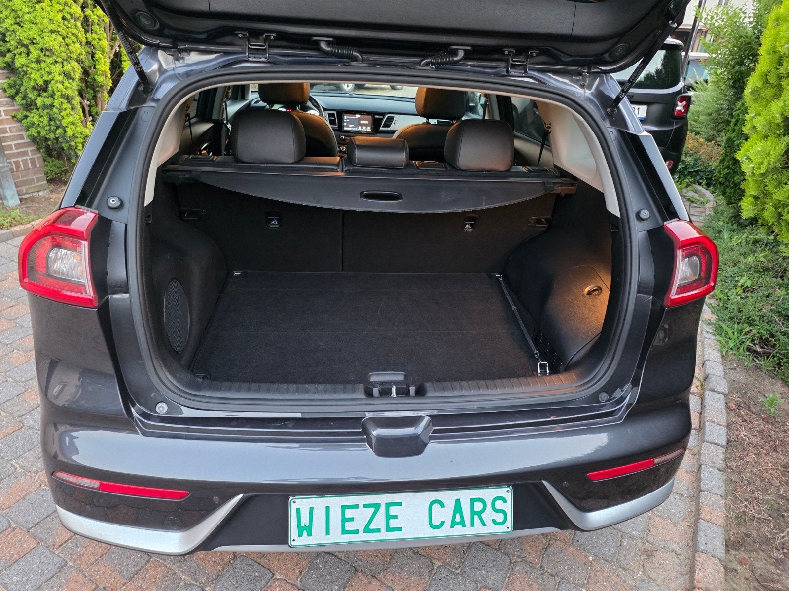 Kia Niro Hybride 1.6 benz + Electric, Auto's, Monovolume, Euro 6, 4 cilinders, Leder