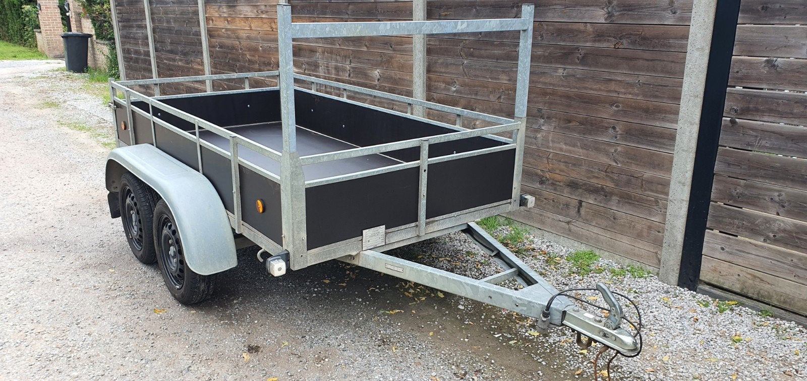 aanhangwagen dubbelasser ongeremd, Ophalen