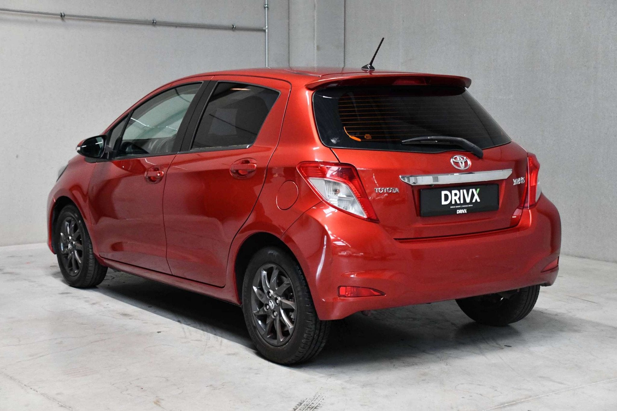 Toyota Yaris Yaris - Manueel - Diesel - Camera - Bluetooth, Rouge, Euro 5, Entreprise, Boîte manuelle