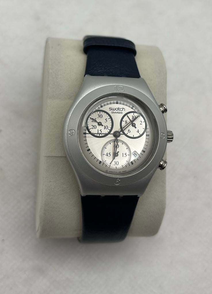 Swatch Irony Midi Chrono YMS4007 - zilveren wijzerplaat, Handtassen en Accessoires, Horloges | Heren, Ophalen of Verzenden, Gebruikt