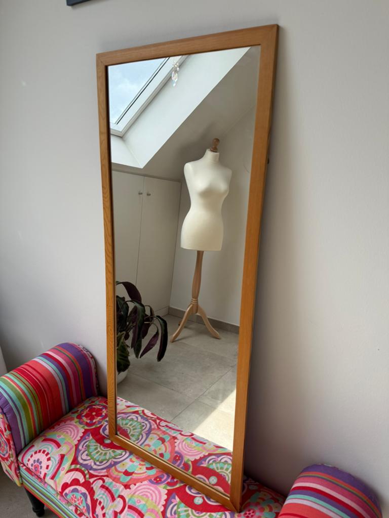 IKEA spiegel in houten frame, Huis en Inrichting, Woonaccessoires | Spiegels, Ophalen, Minder dan 50 cm, Gebruikt, Minder dan 100 cm