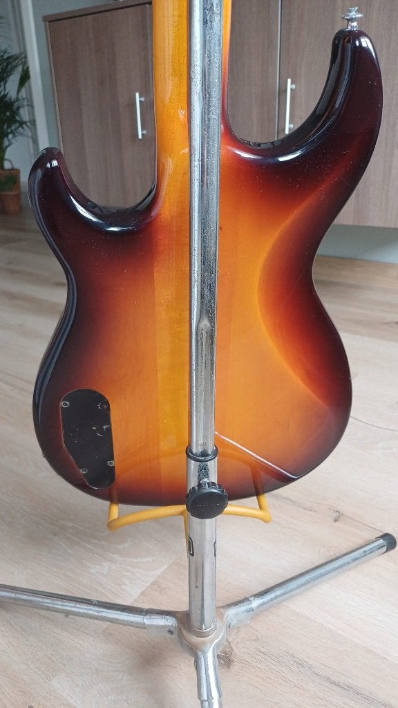 Bass gitaar: Yamaha BB1000s, Ophalen, Gebruikt