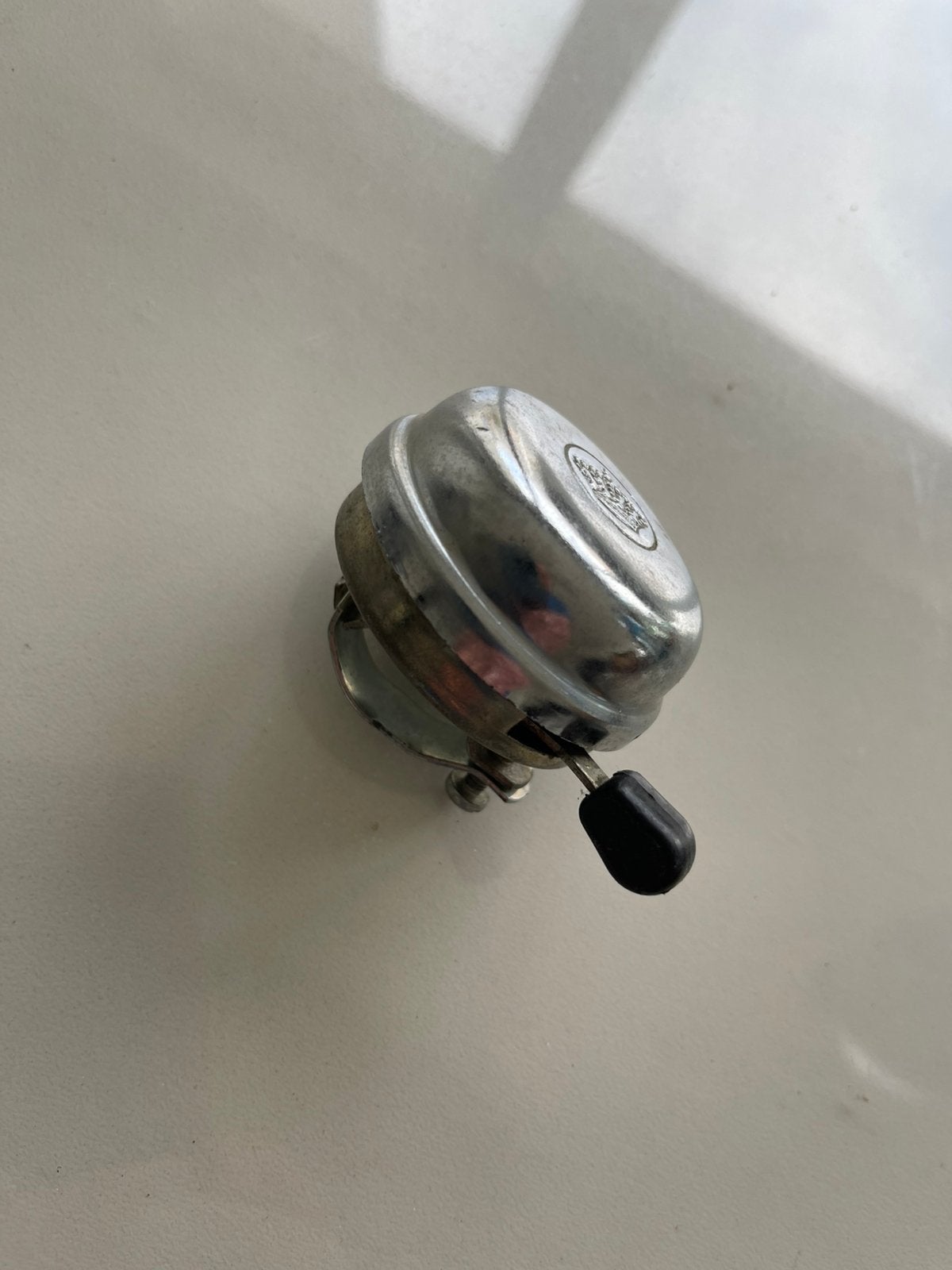 Dit is een klassieke, vintage metalen fietsbel  "Ding-Dong", Ophalen of Verzenden, Zo goed als nieuw