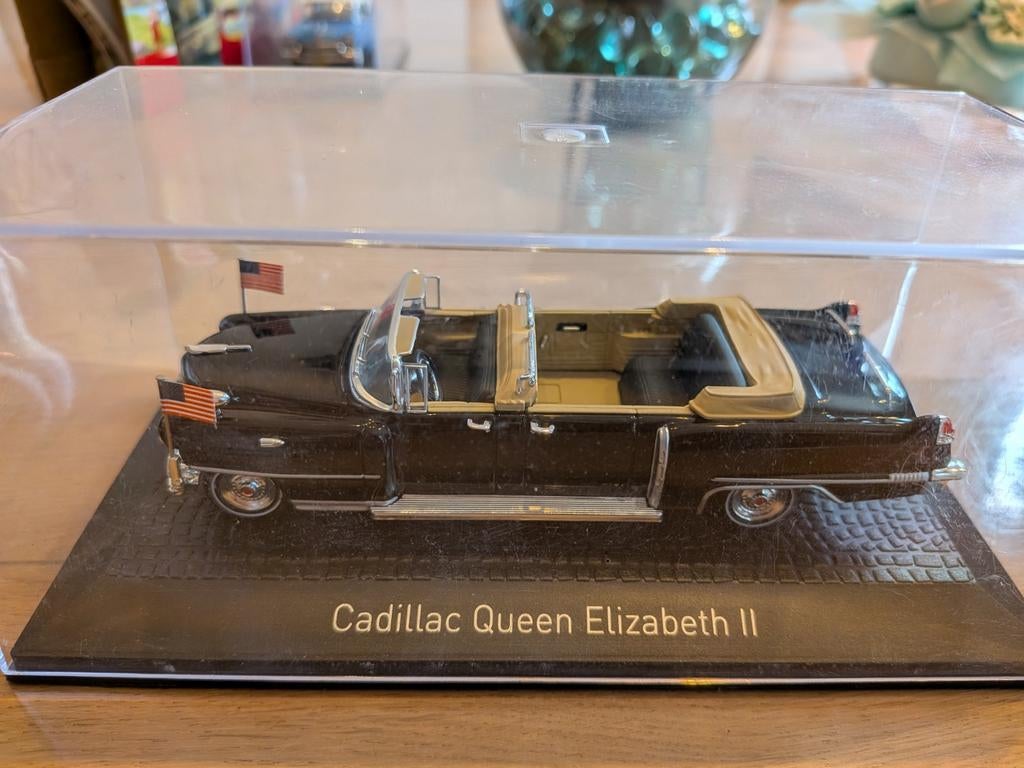 Cadillac 1959 cabriolet, Norev replica op schaal 1:24., Ophalen of Verzenden, Norev