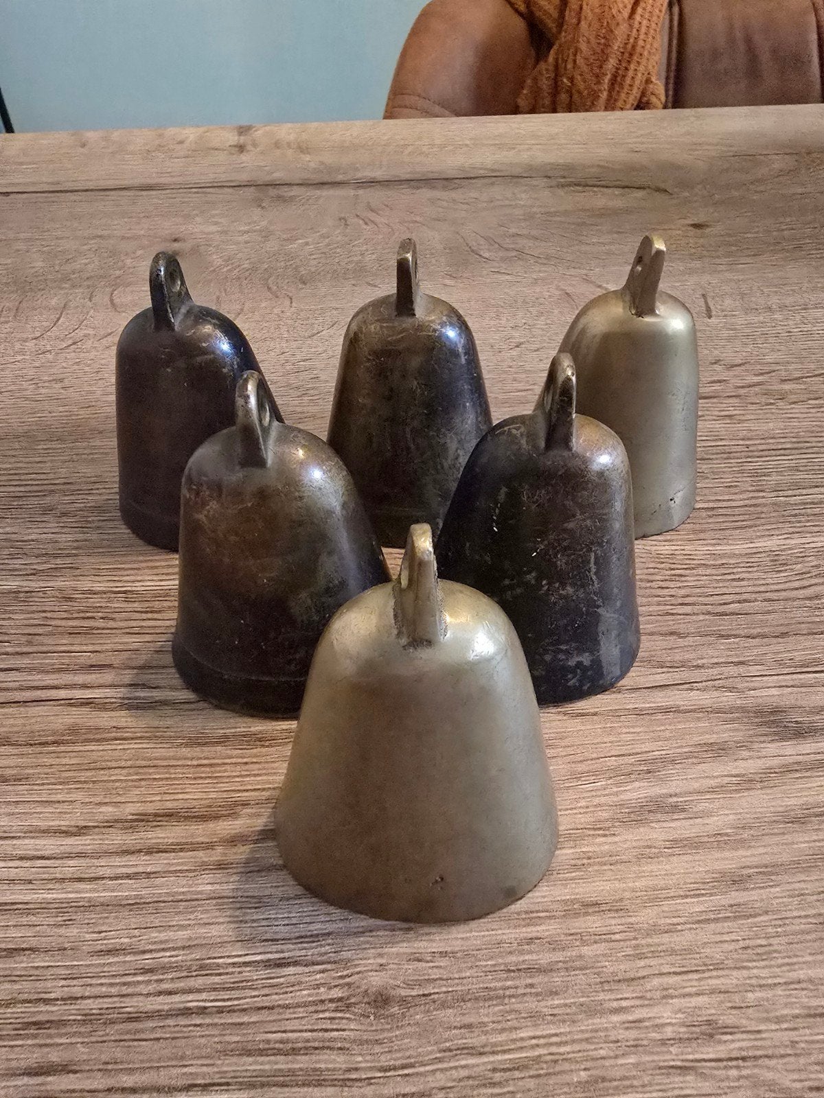 Lot de 6 cloches de gilles apertintaille grelot clochette, Enlèvement ou Envoi, Bronze