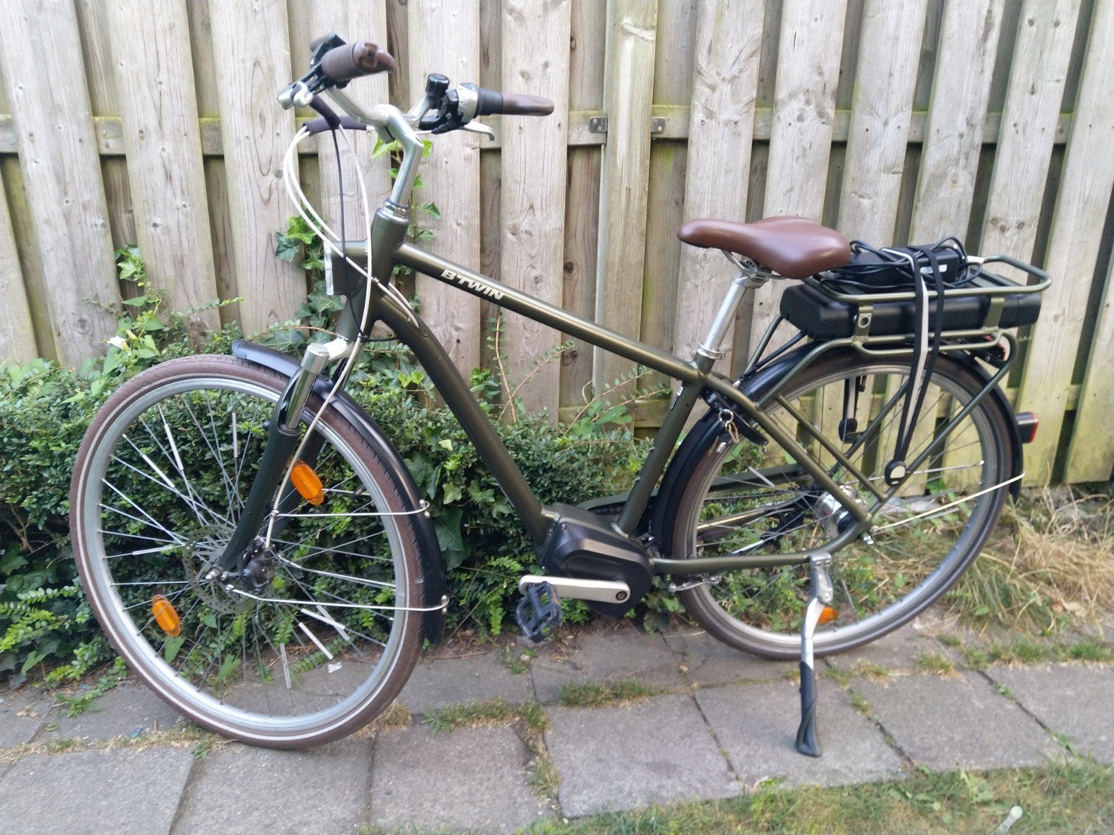 Elektrische fiets Decathlon 28 inch, Gebruikt, Minder dan 47 cm, 50 km per accu of meer, Ophalen
