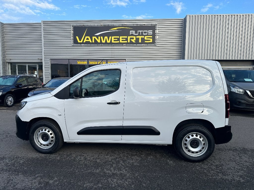 Opel Combo LICHTE VRACHT, 1.5D, NIEUW! CARPLAY / CAMERA, Auto's, Voorwielaandrijving, Euro 6, 4 cilinders, Wit