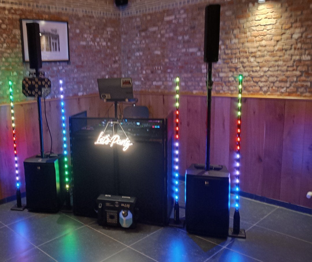 Rcf evox j8 set 2 x Nieuwstaat., Musique & Instruments, Enlèvement, Neuf, 1000 watts ou plus, Sono