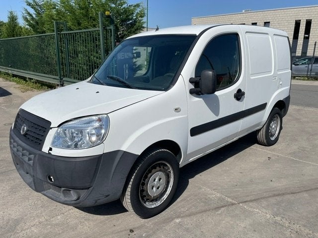 Fiat Doblo Cargo. Moteur cassé!!, Autos, Achat, 4 portes, 1200 kg, 2 places