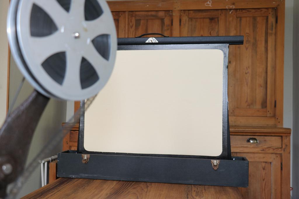 écran de projection film, Enlèvement