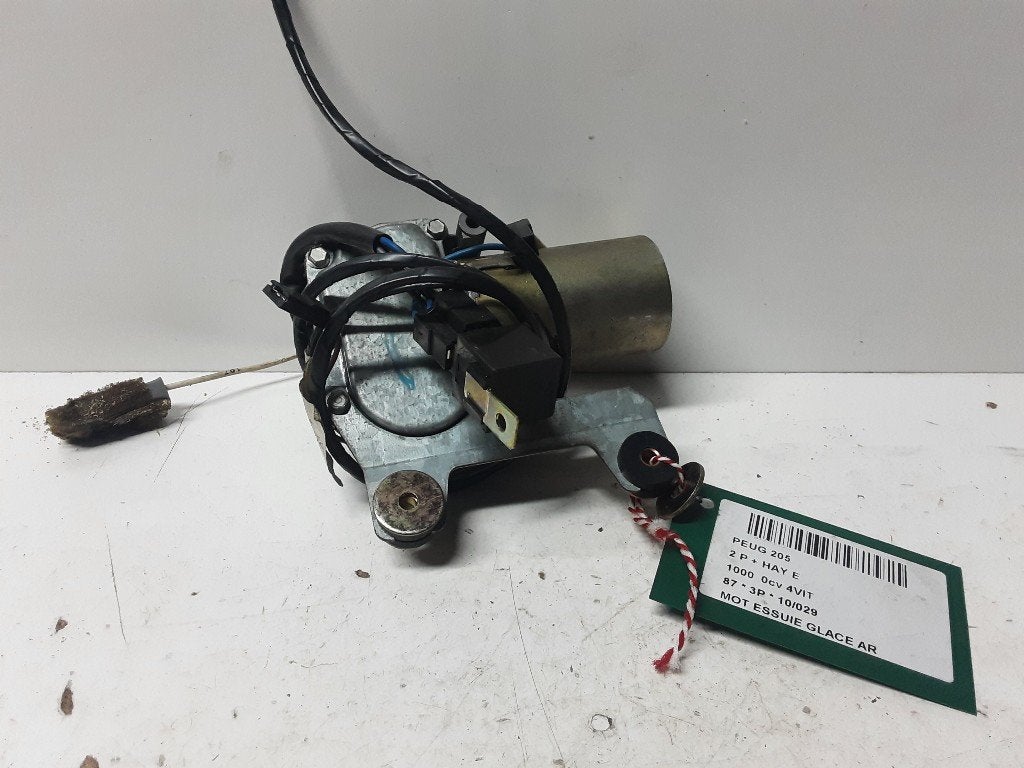 MOTEUR ESSUIE-GLACE ARRIÈRE 205 II (20A / C) (53003302), Kontakt-peugeot@peugeot.com, Utilisé, Peugeot Deutschland GmbH, Bahnhofsplatz
65423  Rüsselsheim, DE