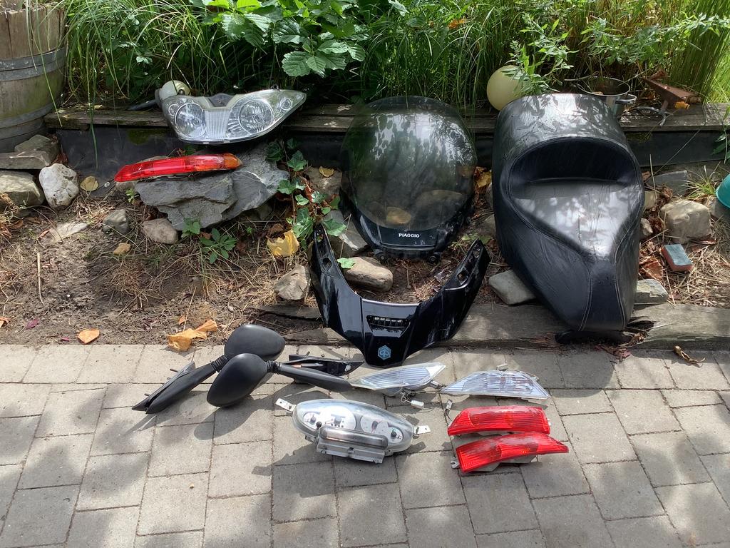 Piaggio X8 onderdelen jaar 2005, 200cc, Fietsen en Brommers, Brommeronderdelen | Scooters, Ophalen, Gebruikt, Frame, Piaggio