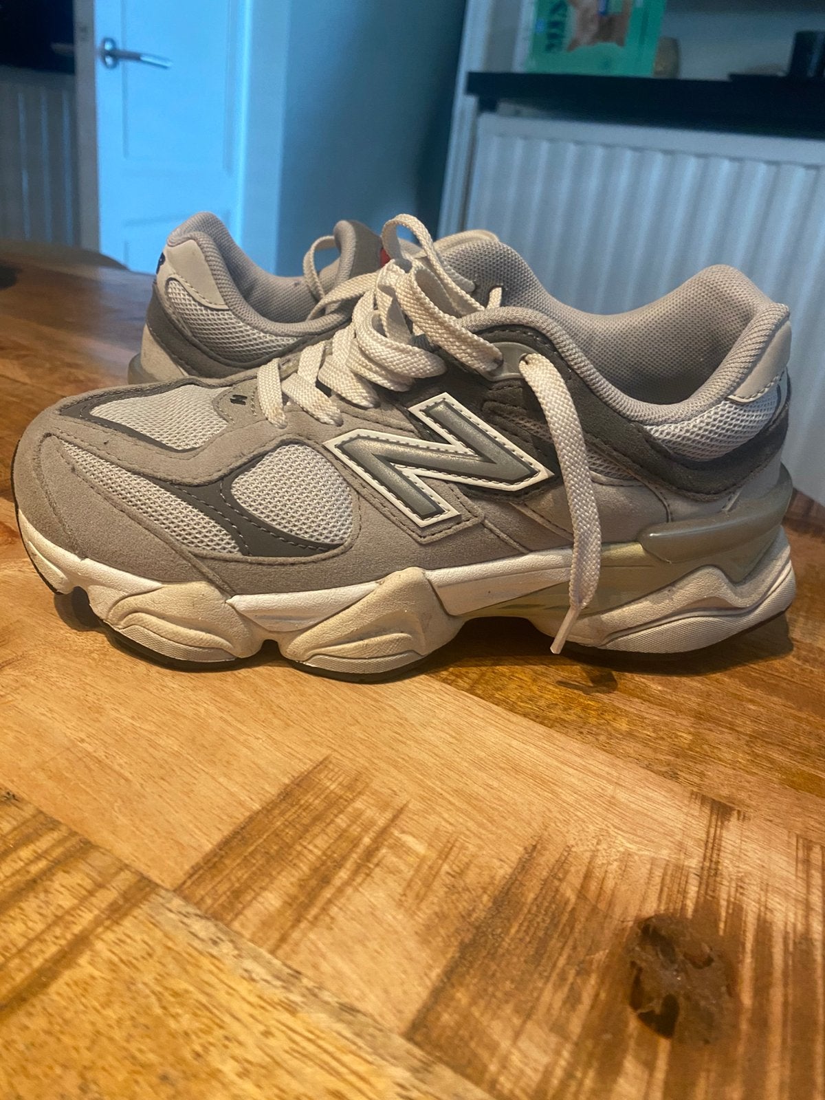 New balance 9060 sneakers maat 37, Ophalen, Zo goed als nieuw