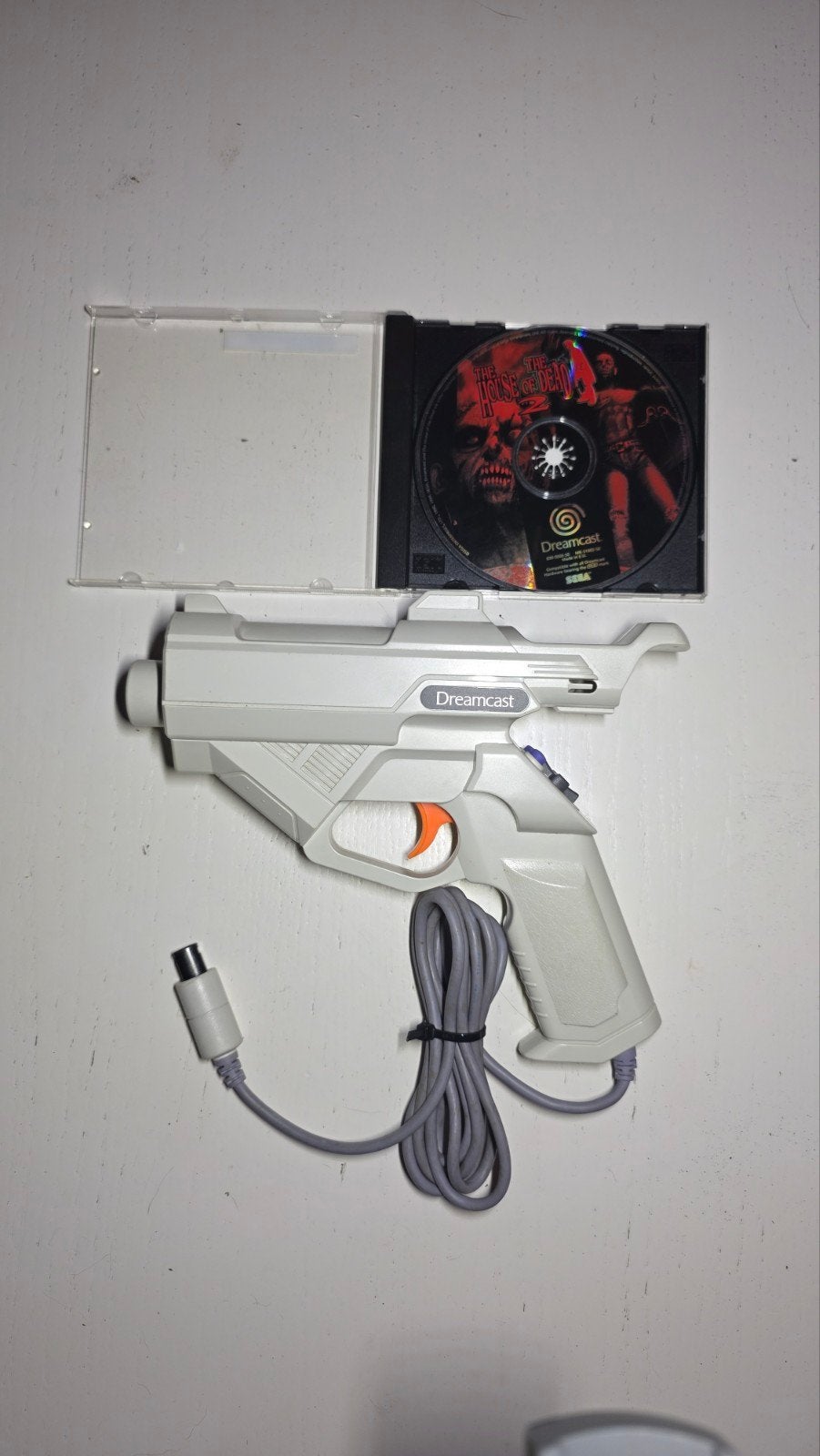 Dreamcast-game HOUSE OF THE DEAD met geweer NIEUW lichtgewee, Games en Spelcomputers, Spelcomputers | Sega, Ophalen of Verzenden