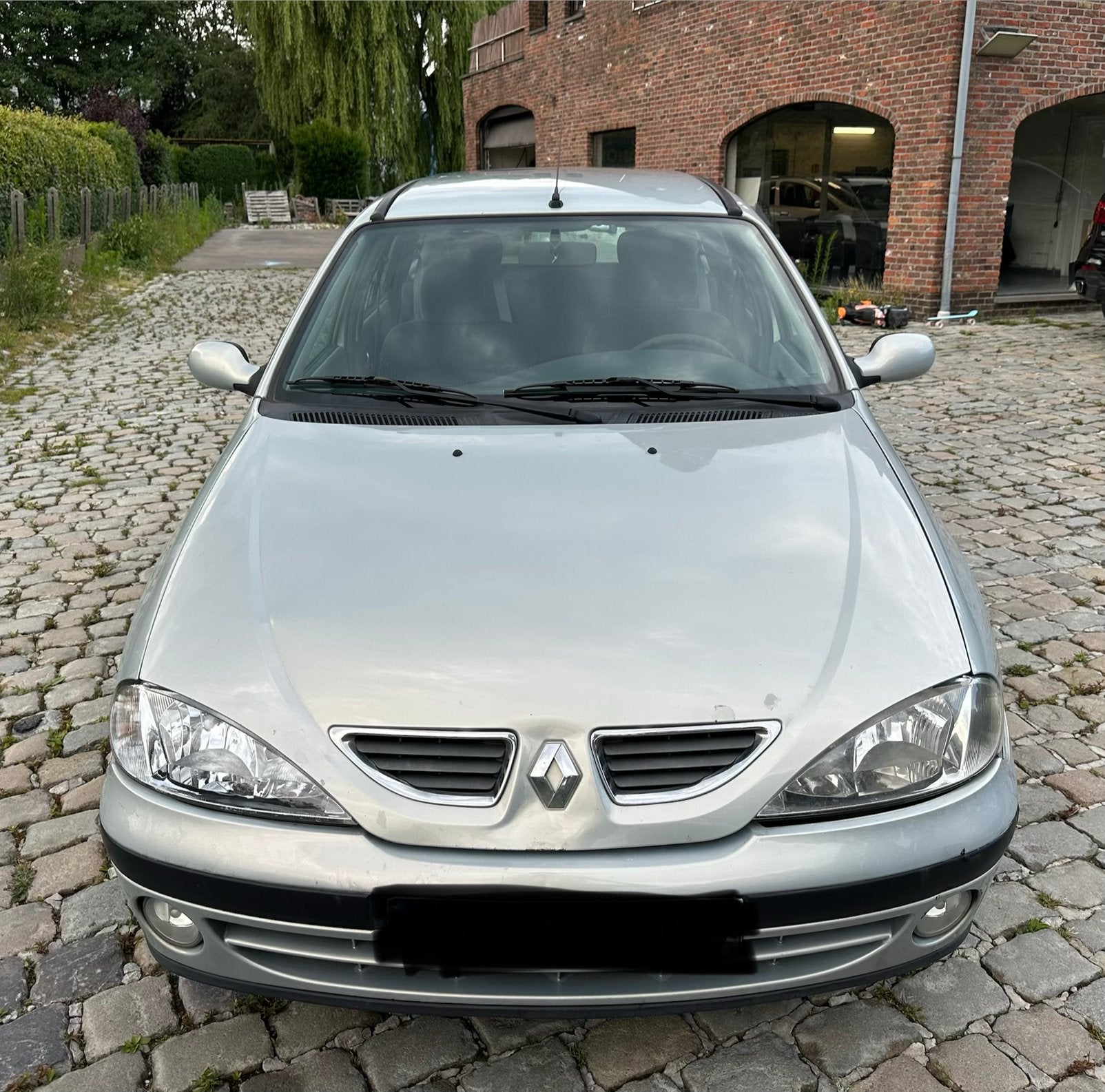 Renault megane benzine euro 4 gekeurd voor verkoop, Auto's, Voorwielaandrijving, 4 cilinders, Particulier, https://public.car-pass.be/vhr/97bf36c5-372a-4902-bd38-54e132f5b9d9
