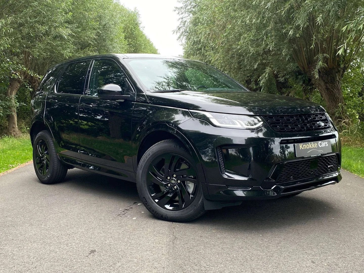Land Rover Discovery Sport Verkocht,sold,vendu (bj 2023), Automaat, Gebruikt, Discovery Sport, Zwart