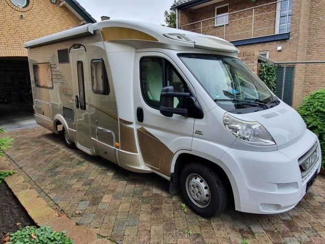 Hymer 654 SL, Caravanes & Camping, Camping-cars, Particulier, jusqu'à 3, Semi-intégral, Hymer, Fiat, 6 à 7 mètres, Diesel, Boîte manuelle