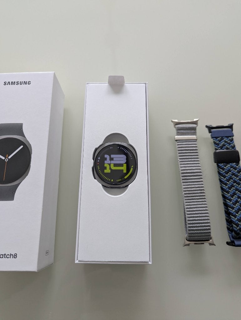 Montre Samsung Galaxy Watch8, 40 mm, Bluetooth, graphite, Étanche, Gris, Enlèvement ou Envoi, Comme neuf