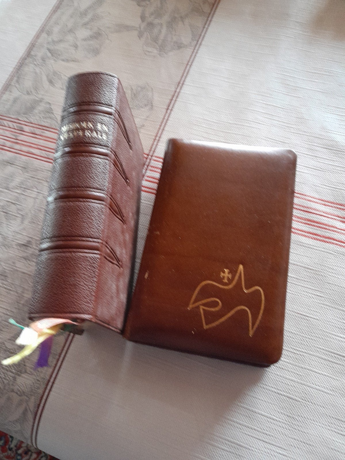 2 missaals, Boeken, Godsdienst en Theologie, Ophalen