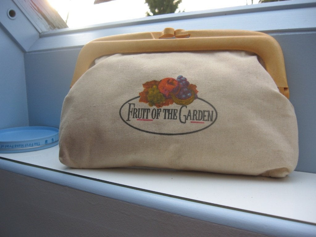 Pochette à main Vintage "Fruit of the Garden"., Enlèvement ou Envoi, Neuf, Beige, Sac à main