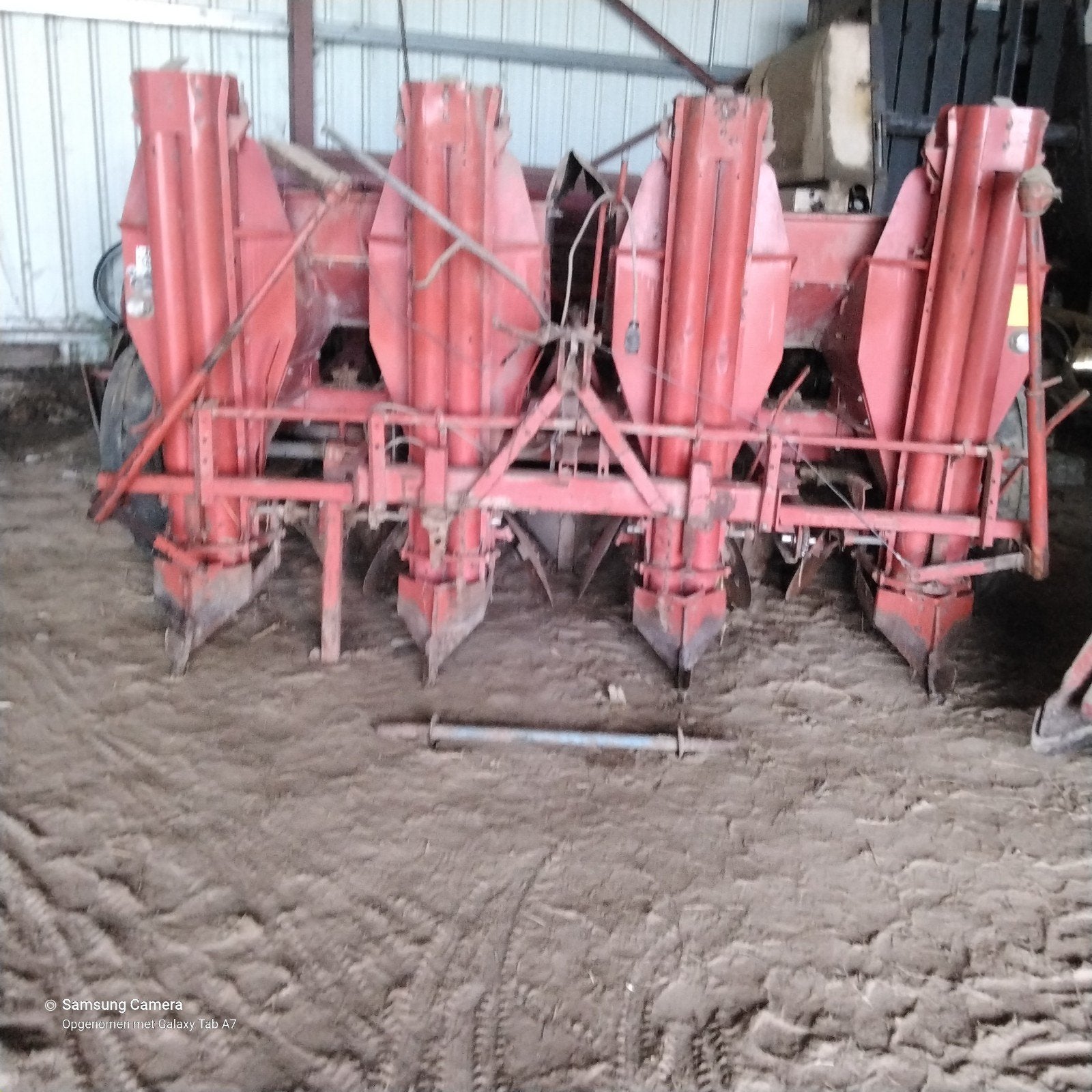 aardappel materiaal wegens sterfgeval  planter en hoogloswag, Articles professionnels, Agriculture | Tracteurs, Enlèvement
