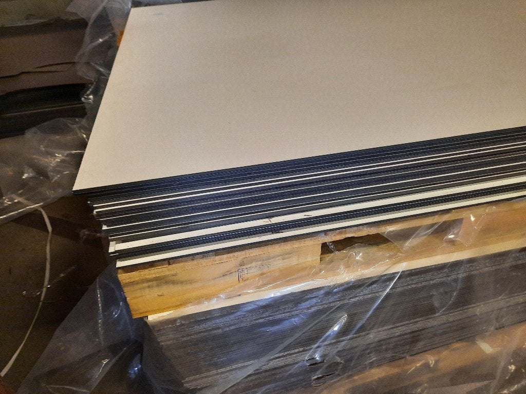 Nieuwe Trespa Wit tegen een spotprijs van 145 € p/plaat, Ophalen of Verzenden, Nieuw